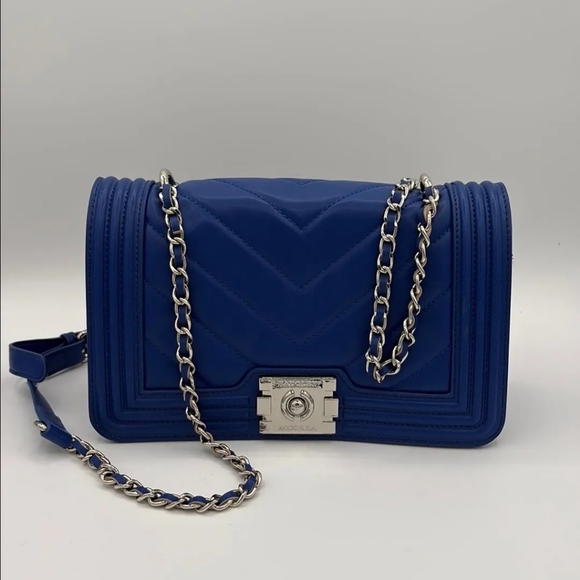 Badgley Mischka Handbags - Badgley Mischka Quilted Crossbody Bag